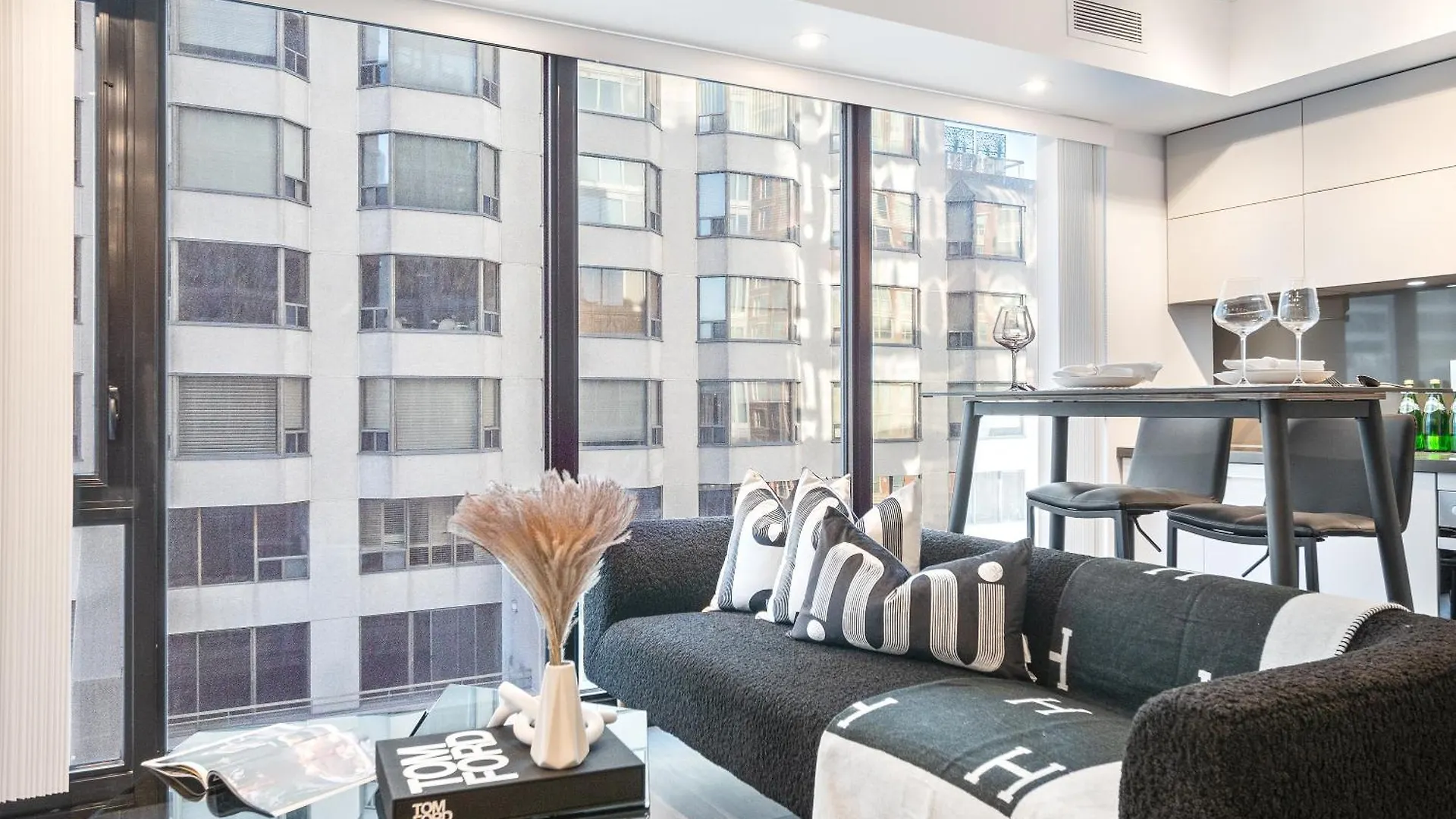The Estate - Yorkville Toronto Apartmán