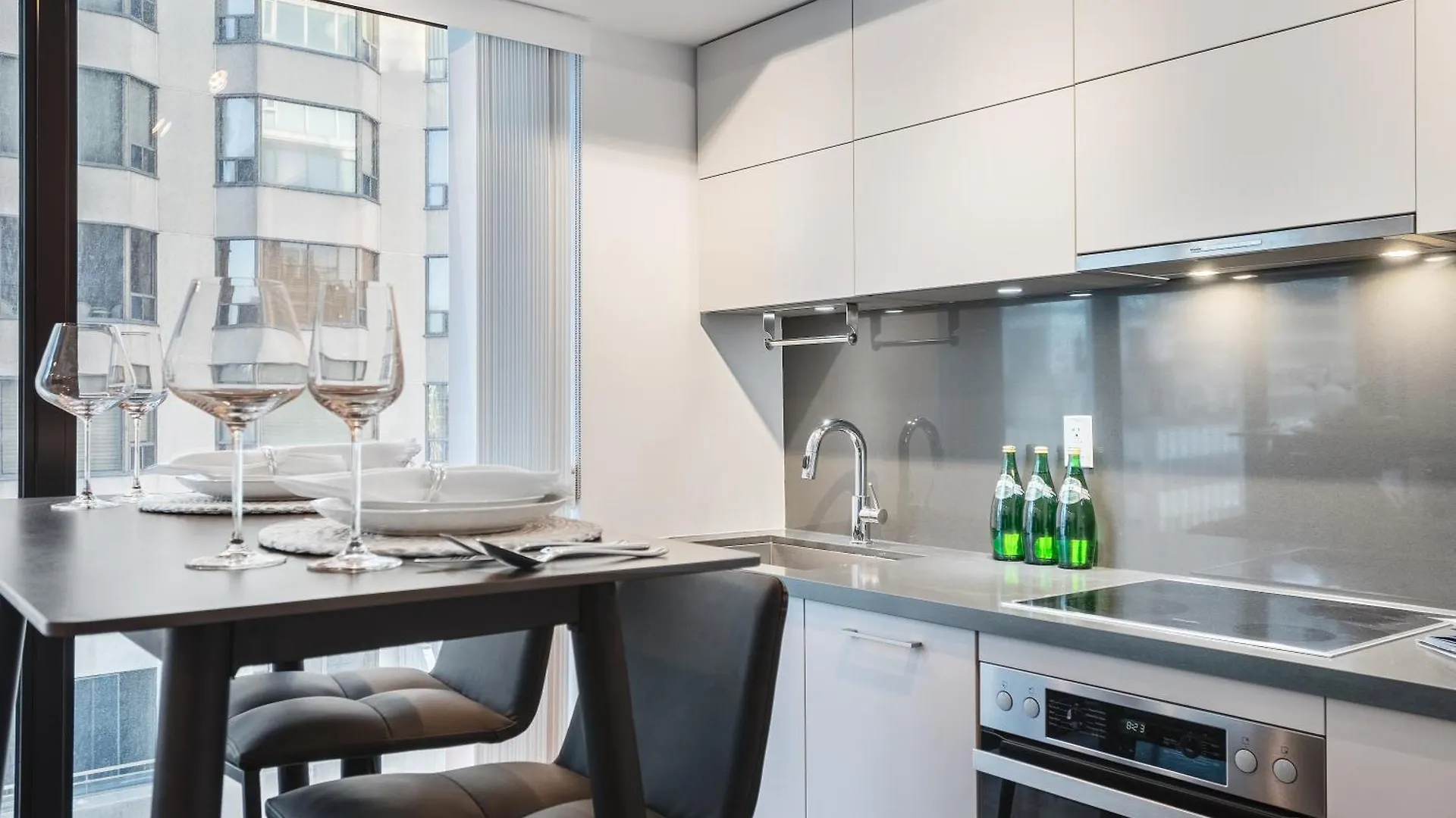 Apartment The Estate - Yorkville Toronto