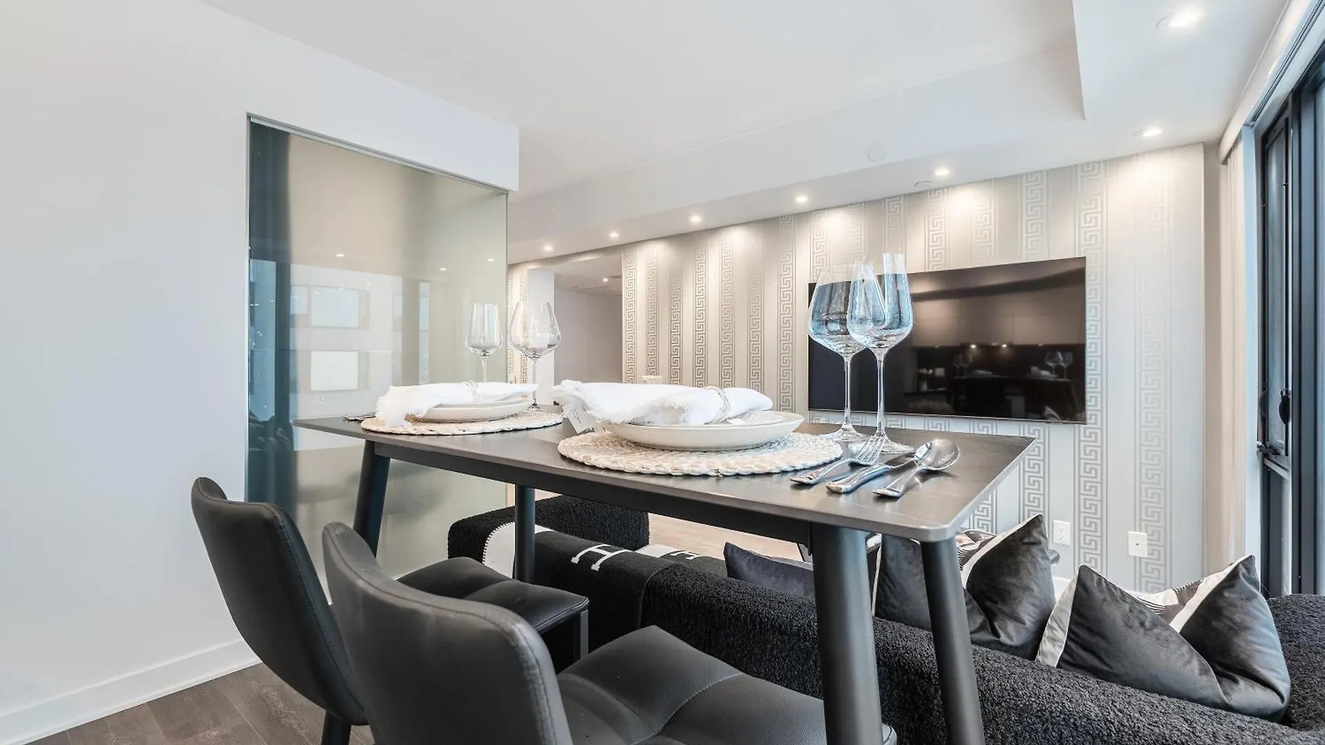 The Estate - Yorkville Toronto
