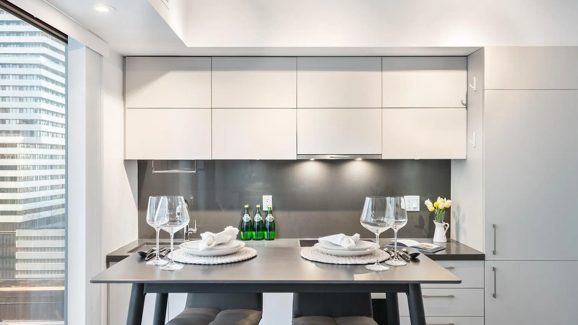 The Estate - Yorkville Toronto Apartment